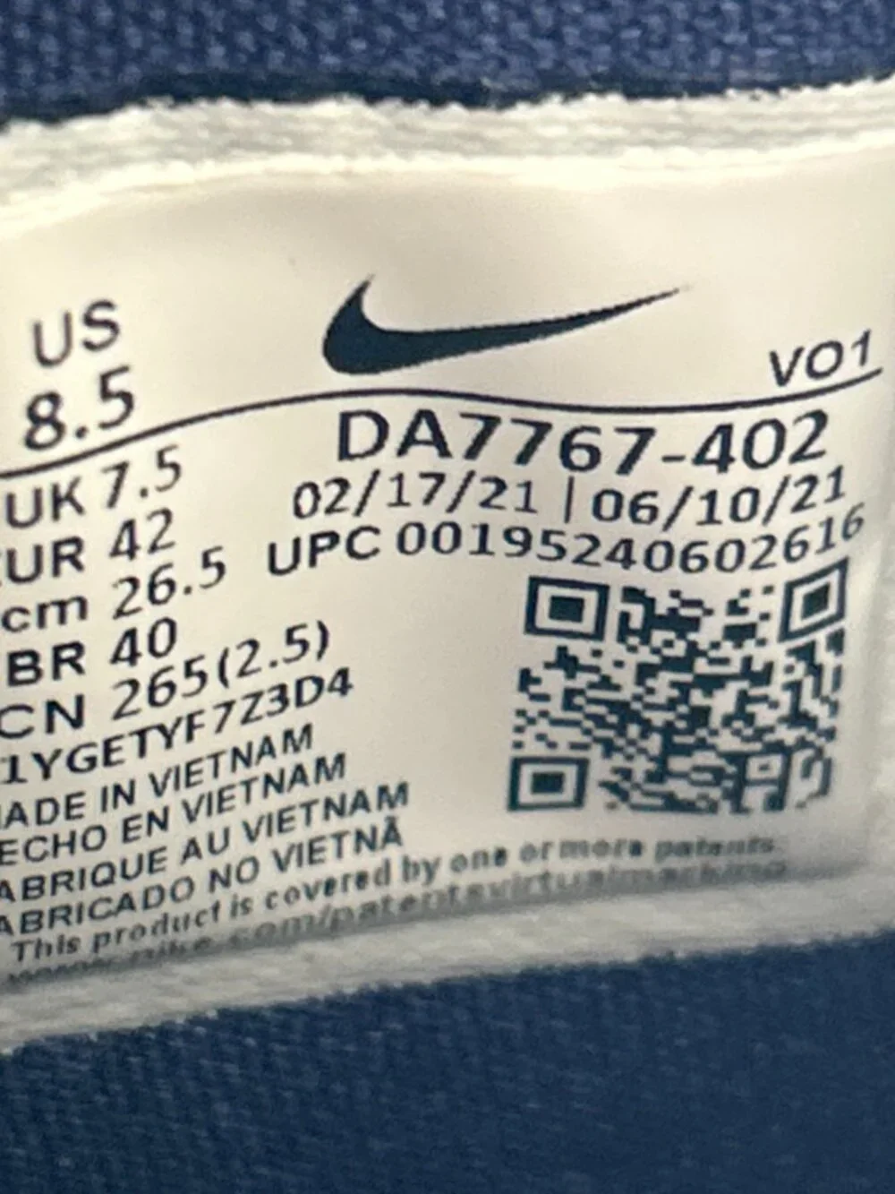Nike Kyrie 7 TB Boys Mens Basketball Shoes Size 8.5 Blue Sneakers Mid DA7767-402